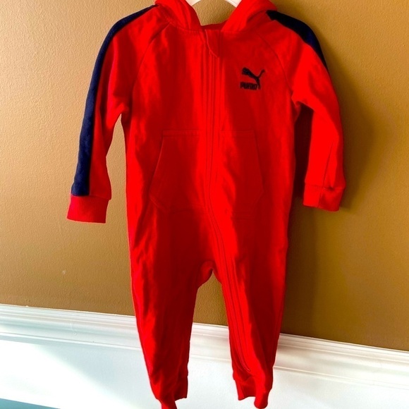 Puma 12 Month Red Hooded Full Zip Jumpsuit One Piece Footless - Picture 1 of 3